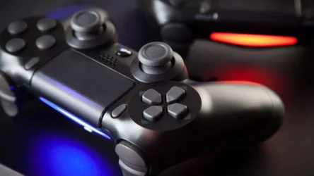 A Complete Guide to Gaming Controllers for PC and Console