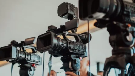 The 5 Best Beginner-Friendly Cameras to Buy in 2025 — Simple, Smart, and Ready to Shoot