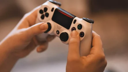 5 Best Gaming Controllers Under ₹3,000 for PC & Console — Top Picks for Budget Gamers (2025)